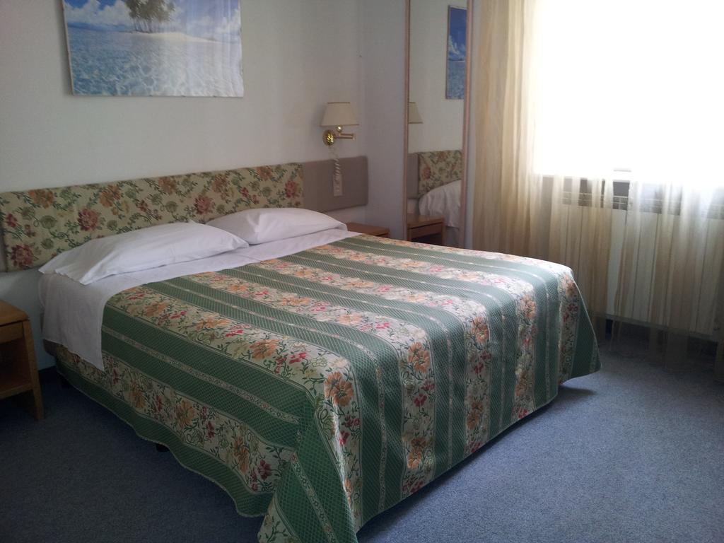 Hotel Post ベルガモ 部屋 写真